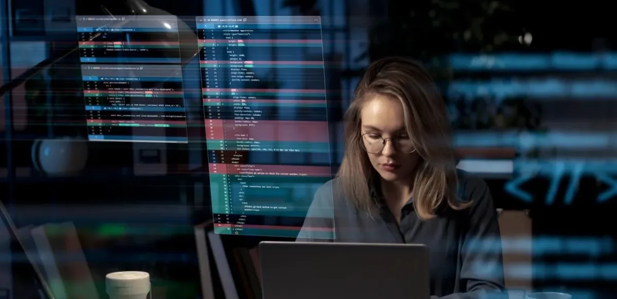 La IA permite automatizar tareas, analizar grandes volúmenes de datos y activar alertas en tiempo real, mejorando la eficiencia operativa y la capacidad de respuesta.