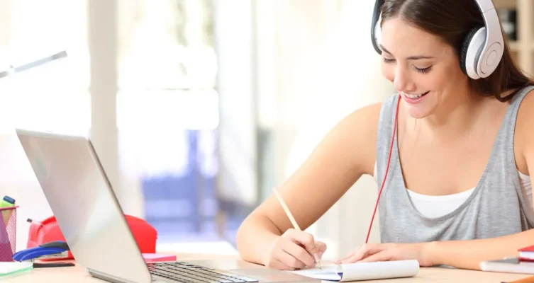 La nueva Huawei ICT Academy ofrecerá capacitaciones gratuitas y certificaciones en tecnologías clave como inteligencia artificial, ciberseguridad y cloud computing.