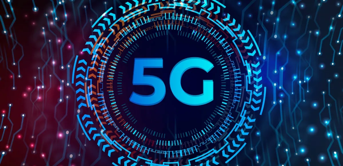 La implementación del 5G avanza en distintas regiones, acompañando la transformación digital de industrias clave.