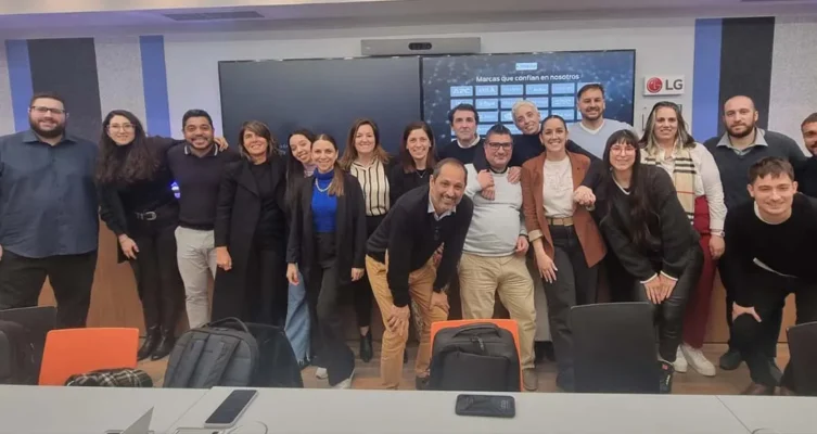 Equipo de Dell y Distecna.