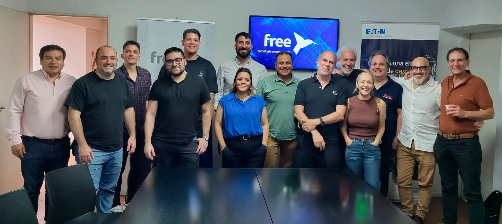 Equipo de Free y de Eaton, una de las marcas que distribuyen.,