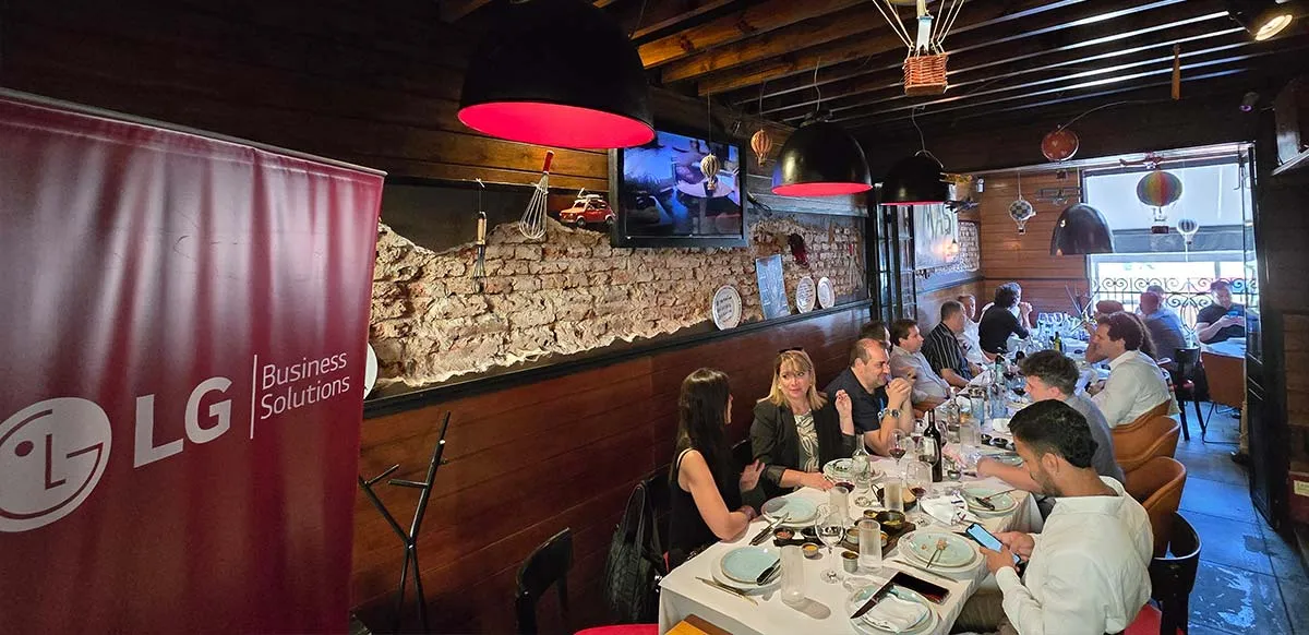 Además de sus canales, LG estuvo acompañado de sus mayoristas Distecna, PC Arts y Anixter,