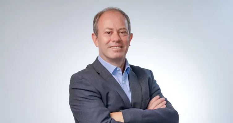 Cristian David Lagos, Director de Negocios de Schneider Electric.