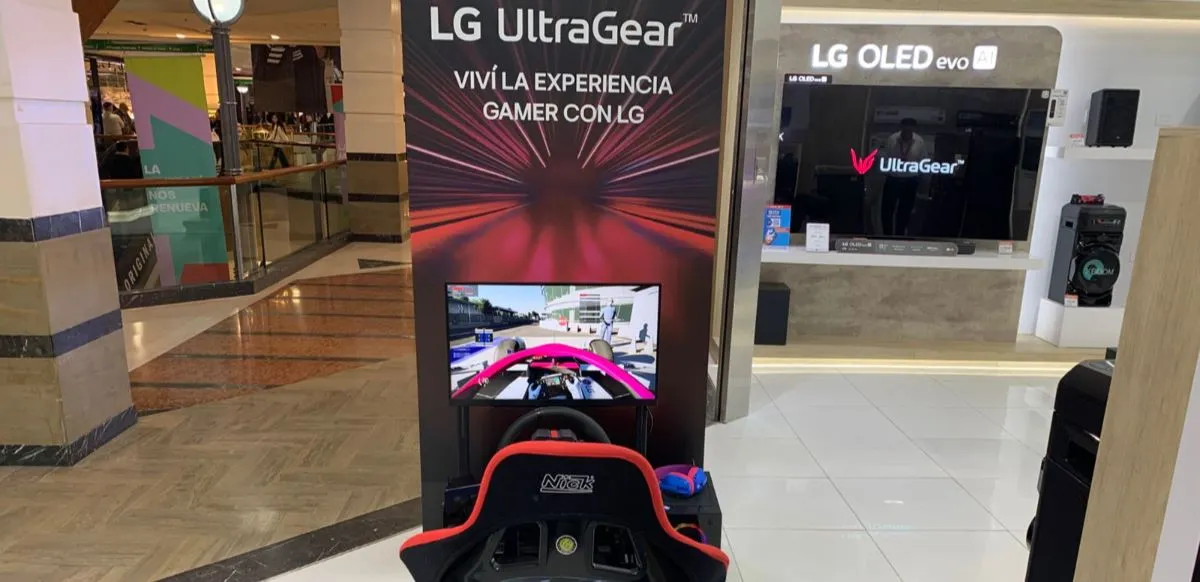 LG llevó su experiencia gamer al Unicenter con simulador y tecnología inmersiva.