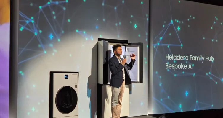 Samsung asegura que redefine el concepto de hogar inteligente: productos conectados, adaptativos y diseñados a medida para simplificar la vida cotidiana y transformar la rutina en una experiencia personalizada.