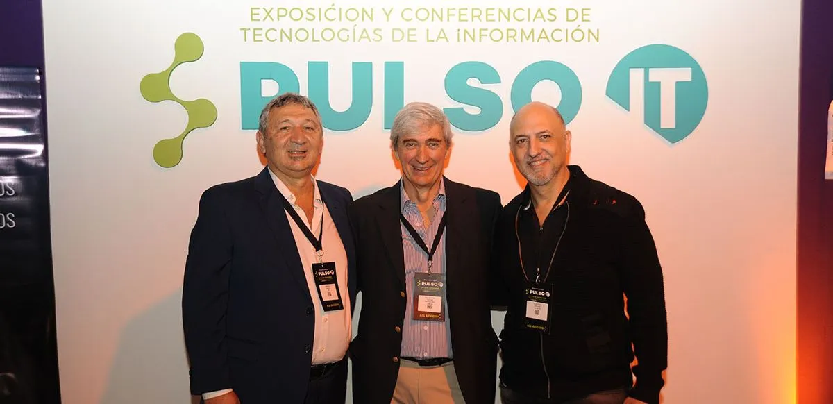 Sergio Airoldi, vicepresidente; Alejandro Boggio, presidente de CADMIPyA y Gustavo Geldart.