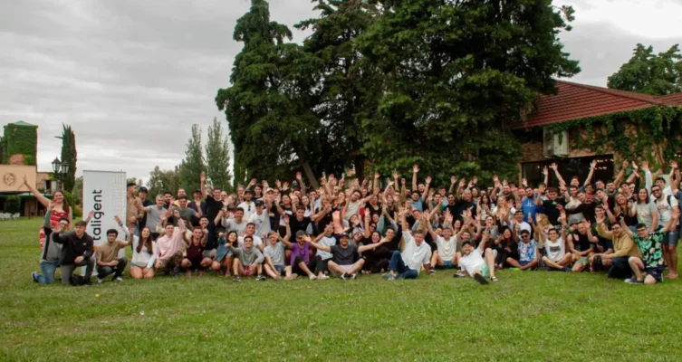 Con una década de experiencia, esta firma argentina ayuda a empresas líderes como Bayer, Viterra, YPF, Transener, Newsan y Día a integrar soluciones de inteligencia artificial que mejoran la eficiencia, la personalización y el crecimiento.