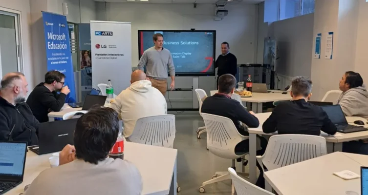Capacitación interna exclusiva de LG en PC Arts.