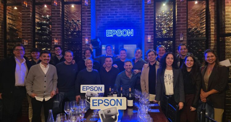 Invitación a Canales Epson Stars Exclusive en la cava del Hotel Faena.