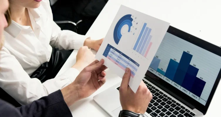 Certronic centraliza la evaluación de contratistas y el control normativo, asegurando trazabilidad y cumplimiento en tiempo real, todo en una plataforma unificada y escalable.