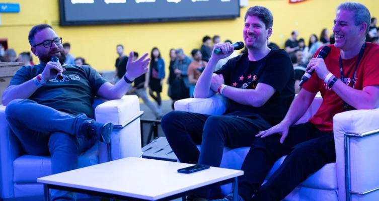 Organizado por referentes del mundo tech, este encuentro nació del entusiasmo colectivo por compartir, aprender y crear juntos.