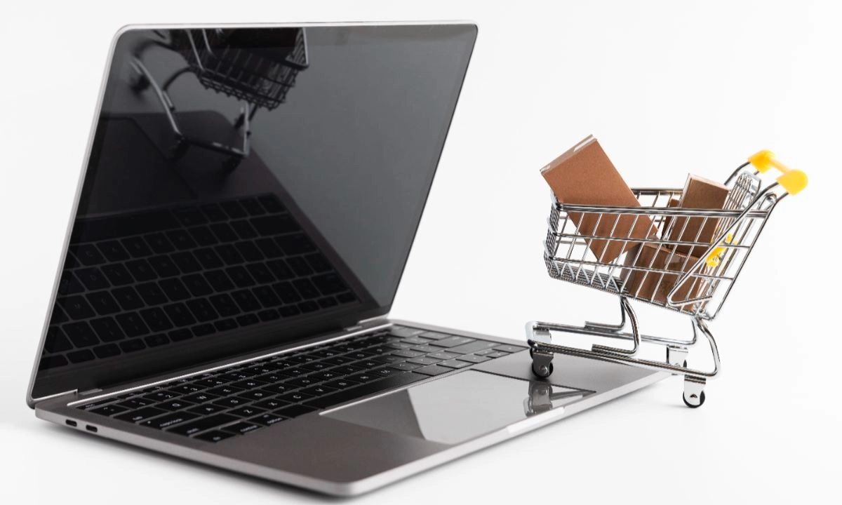 El programa busca reducir las barreras de acceso al comercio digital mediante una formación práctica orientada a pequeños negocios y emprendedores.