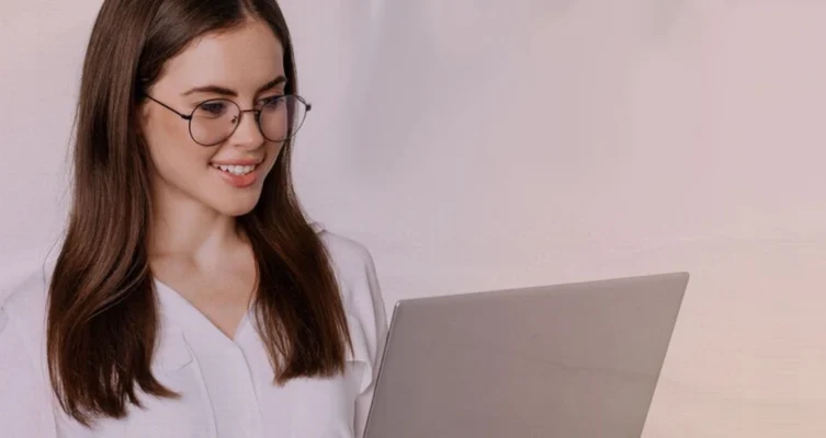 Los datos muestran que 9 de cada 10 trabajadores IT prefieren la modalidad remota y advierten sobre el impacto negativo de la vuelta a la oficina.