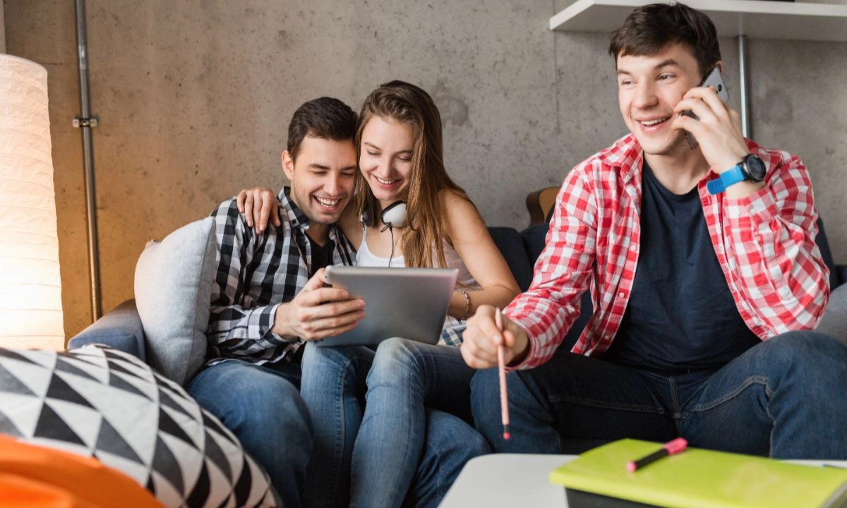 Los jóvenes son el grupo que más utiliza billeteras digitales para recibir ingresos, según un estudio sobre principalidad bancaria en Argentina.