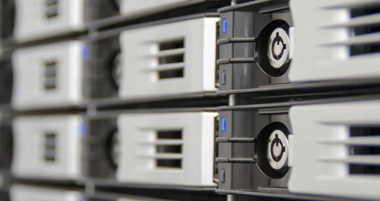 El almacenamiento NAS se consolida como la solución ideal para hogares y PyMEs que buscan seguridad y acceso rápido a sus datos.