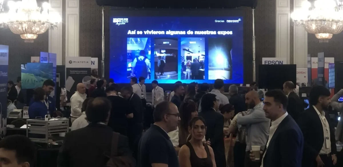 Partners y fabricantes recorren los stands de la Solution Box Expo 2025, una de las citas clave del ecosistema tecnológico regional.