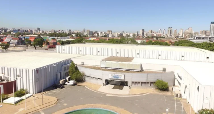 El auditorio principal de SAIAConf reunirá a expertos, académicos y referentes del sector tecnológico para debatir sobre el presente y el futuro de la inteligencia artificial en Argentina.