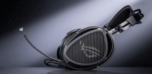 Los auriculares cuentan con una estructura metálica robusta, diadema ajustable en ocho posiciones y almohadillas de espuma viscoelástica, disponibles en cuero sintético, tejido y terciopelo.