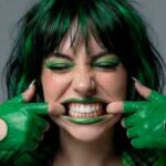 Lumi7, la primera cantante creada con inteligencia artificial en Argentina.