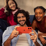 El moto g06 integra una cámara principal de 50 MP con IA, que mejora la nitidez incluso en condiciones de poca luz, junto con funciones como Modo Retrato con AI y Night Vision.