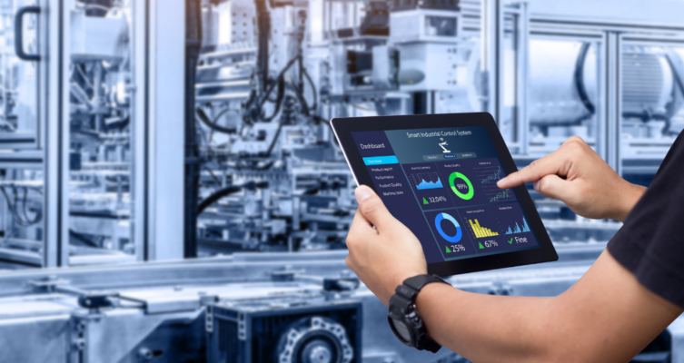 AIOps integra inteligencia artificial y automatización para transformar las operaciones de TI, anticipar fallas y escalar infraestructuras híbridas con mayor eficiencia y previsibilidad.