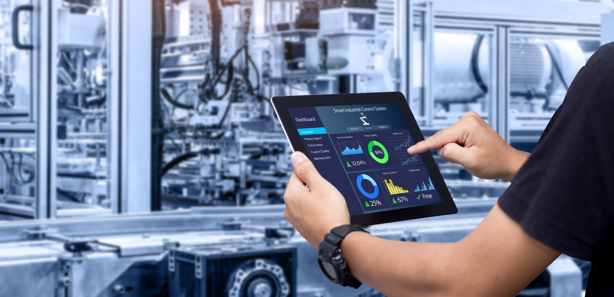 AIOps integra inteligencia artificial y automatización para transformar las operaciones de TI, anticipar fallas y escalar infraestructuras híbridas con mayor eficiencia y previsibilidad.