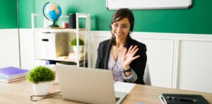 Los perfiles de software y tecnología representan el 34% de los trabajadores argentinos que cobran desde el exterior.