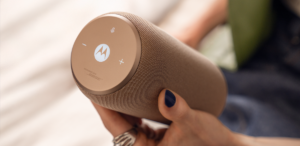 El moto sound flow es su primer parlante portátil de Motorola con tecnología Sound by Bose.