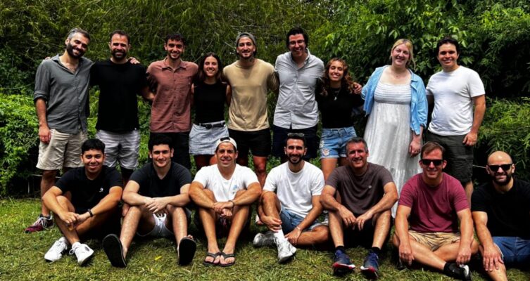 El equipo detrás de Satellites on Fire