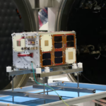 Atenea, microsatélite argentino que acompañó la misión Artemis II de la NASA alrededor de la Luna (Conae)