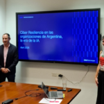 Juan Malizia, Consultor Especialista en Ciber-Resiliencia de Dell Technologies para Latinoamérica, Marcelo Garaffa, arquitecto de soluciones en Dell Technologies y Virginia Marega, Latin America Thought Leadership Program Lead and Content Strategy.