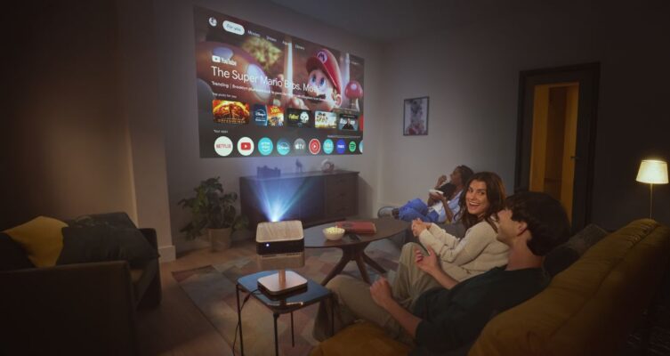 La serie Lifestudio Pop y Flex incluye proyectores portátiles y versátiles (Pop, Pop Plus, Flex y Flex Plus) capaces de proyectar hasta 150 pulgadas en 4K PRO-UHD® o Full HD.