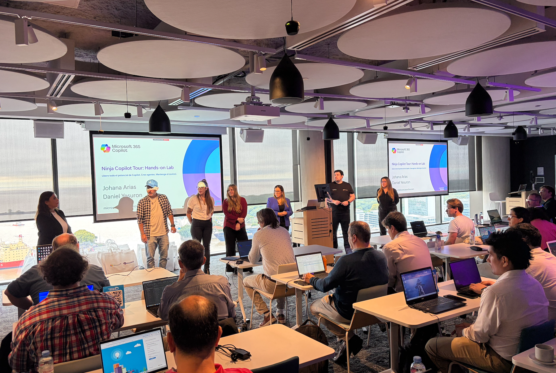 Equipo de Microsoft en Licencias OnLine. 