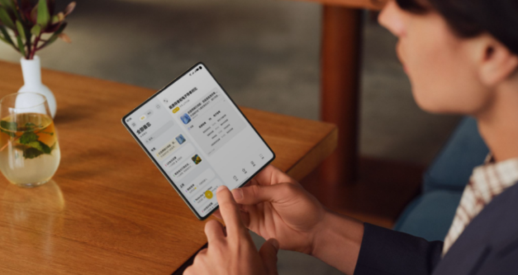 Huawei lanza en Argentina el HUAWEI Mate X7, un plegable que combina diseño, rendimiento y mayor resistencia.