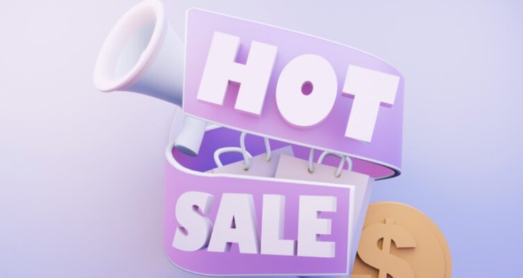 Consumidores comparan precios antes de comprar en el Hot Sale 2026.
