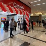 Activación especial de Huawei Argentina en una tienda de Claro dentro del DOT Shopping.