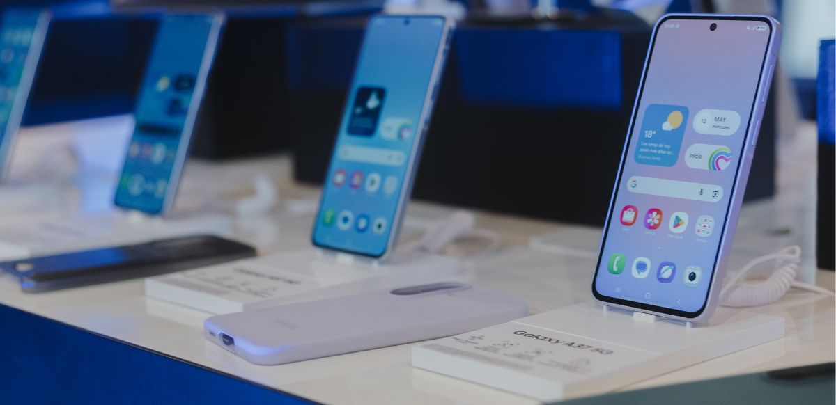 Dos smartphone que refuerzan su propuesta en la gama media con un fuerte enfoque en IA, rendimiento y durabilidad.
