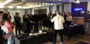 Canales, clientes, ejecutivos de Distecna y representantes de Logitech participaron de la iniciativa “La Hamburguesa del Mundial”, una propuesta orientada al networking y el trabajo colaborativo.