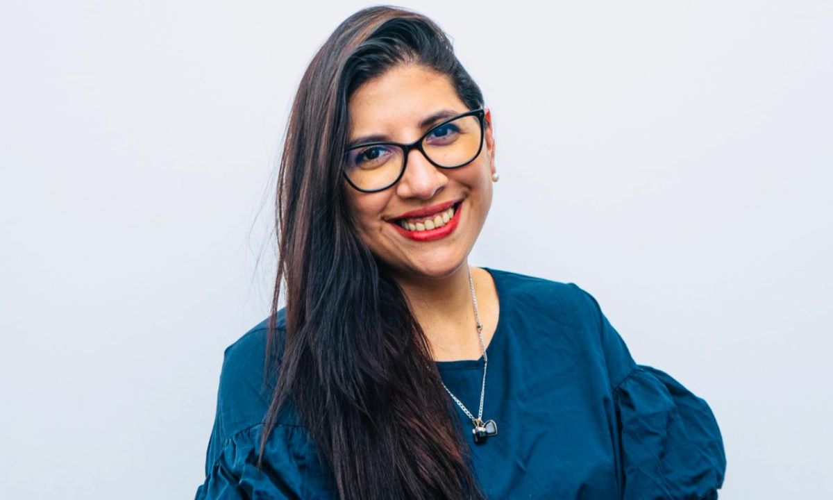 Karen Collante, directora de ciberseguridad de Brotek. Sostiene que la inteligencia artificial y la automatización generan valor cuando se aplican sobre procesos previamente ordenados y estandarizados, con foco en productividad y eficiencia.