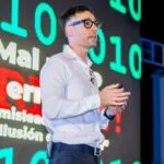 Axel Jutoran, consultor y especialista en IA aplicada a negocios, advierte sobre los errores más frecuentes de las empresas al implementar inteligencia artificial.