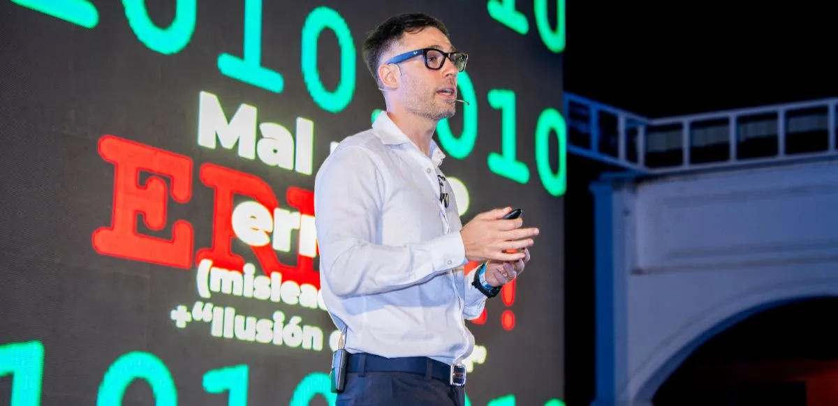 Axel Jutoran, consultor y especialista en IA aplicada a negocios, advierte sobre los errores más frecuentes de las empresas al implementar inteligencia artificial.