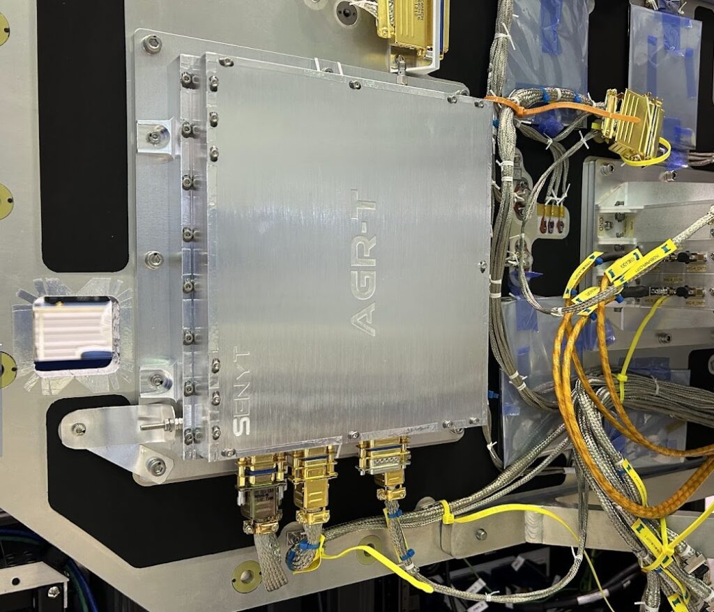 Cada componente del SABIA-Mar es sometido a controles para verificar su resistencia a las condiciones de lanzamiento y del ambiente espacial.