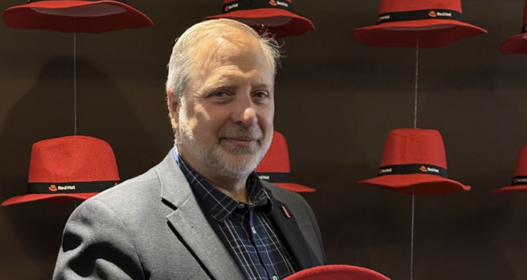 Alejandro Dirgan, Gerente de Red Hat Enterprise Linux para Latinoamérica en Red Hat.