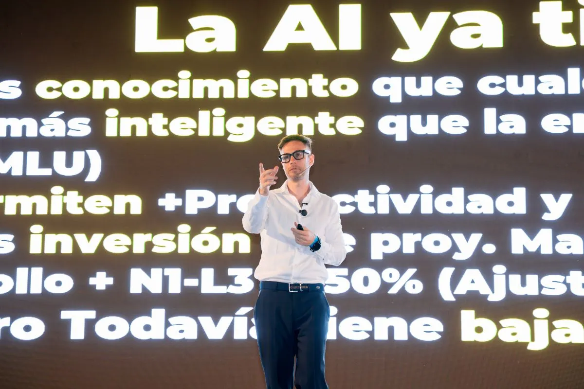 “Arrancan queriendo escalar el Everest en vez de empezar haciendo trekking”, señala Axel Jutoran sobre las empresas que eligen proyectos de IA demasiado complejos.