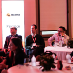 Especialistas, socios y clientes de Red Hat compartieron experiencias y perspectivas sobre los desafíos y oportunidades de innovación del sector.