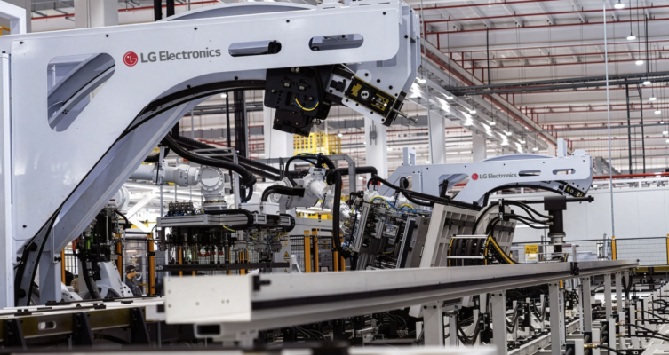LG proyecta vender 42.000 heladeras en Argentina durante 2027.