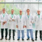 El equipo médico incorpora nueva tecnología para cirugías de alta complejidad.