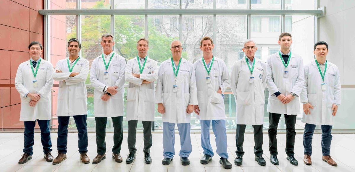 El equipo médico incorpora nueva tecnología para cirugías de alta complejidad.
