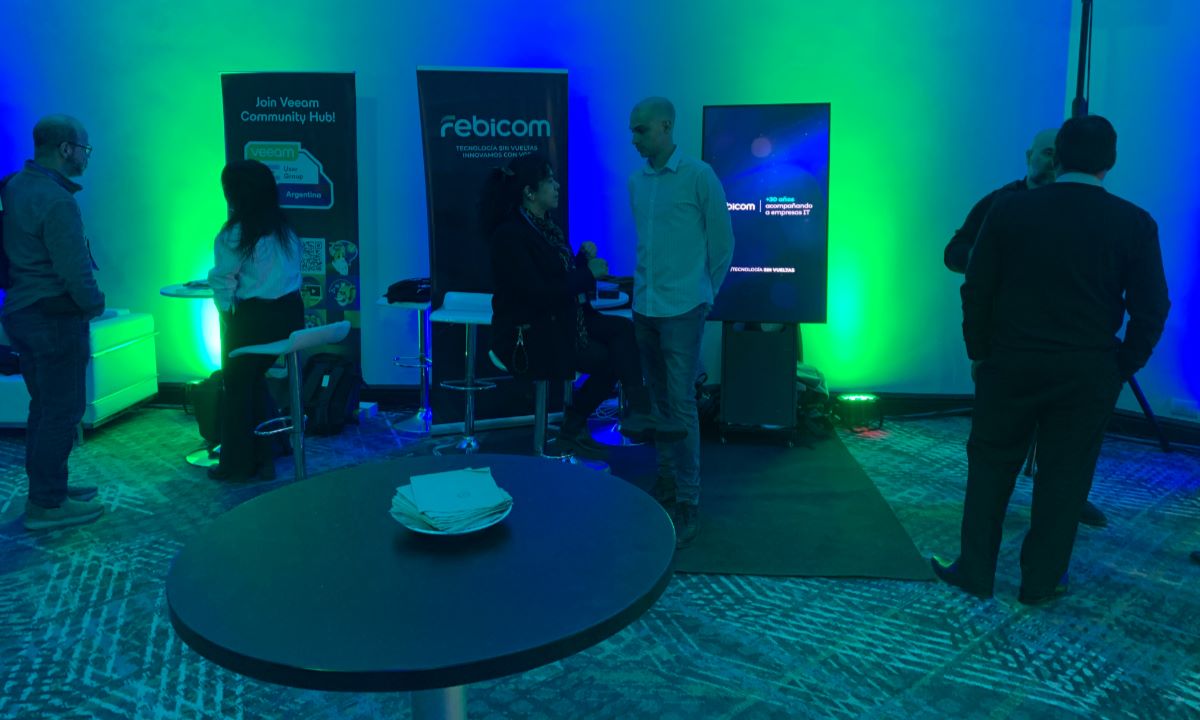 Febicom, Silver sponsor de VeeamON Tour Buenos Aires, acompañó el encuentro sobre protección y resiliencia de datos.