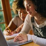 Google anunció nuevas herramientas de Gemini pensadas para acompañar a estudiantes, ya sea para organizar sus materiales y prepararse para un examen o investigar un tema en profundidad.